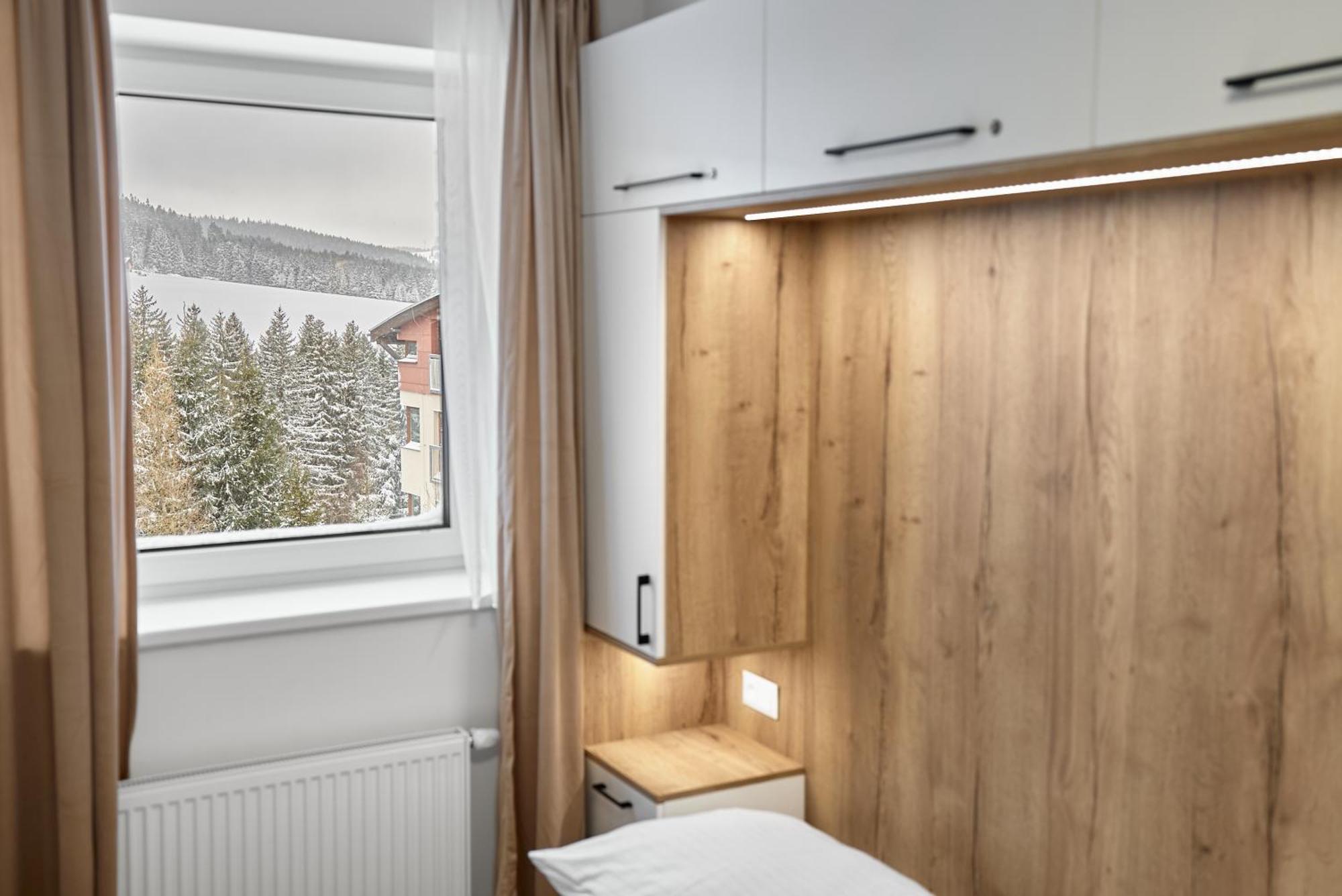 C L E A N O V E C By Mountain Ways Leilighet Loučná pod Klínovcem Eksteriør bilde